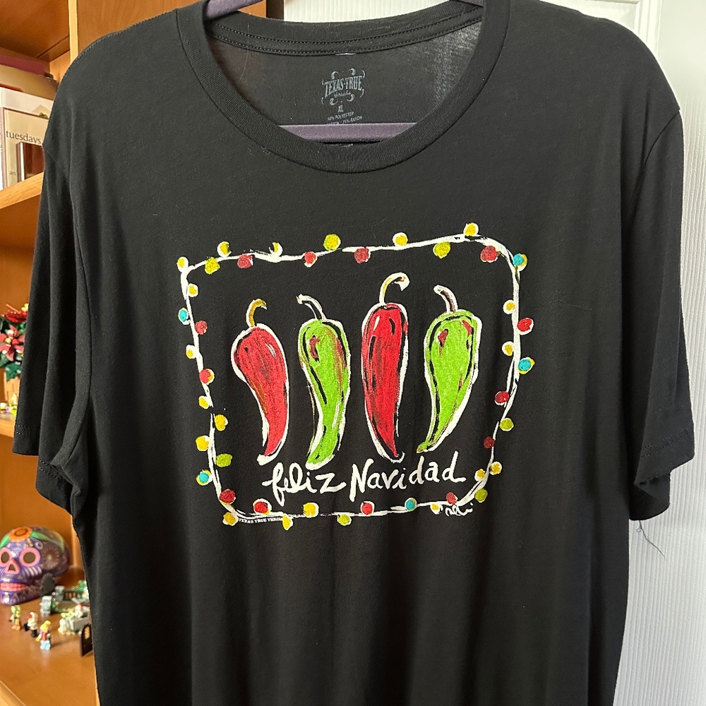 Women's XL Handpainted "Feliz Navidad" T-Shirt by Texas True Threads
